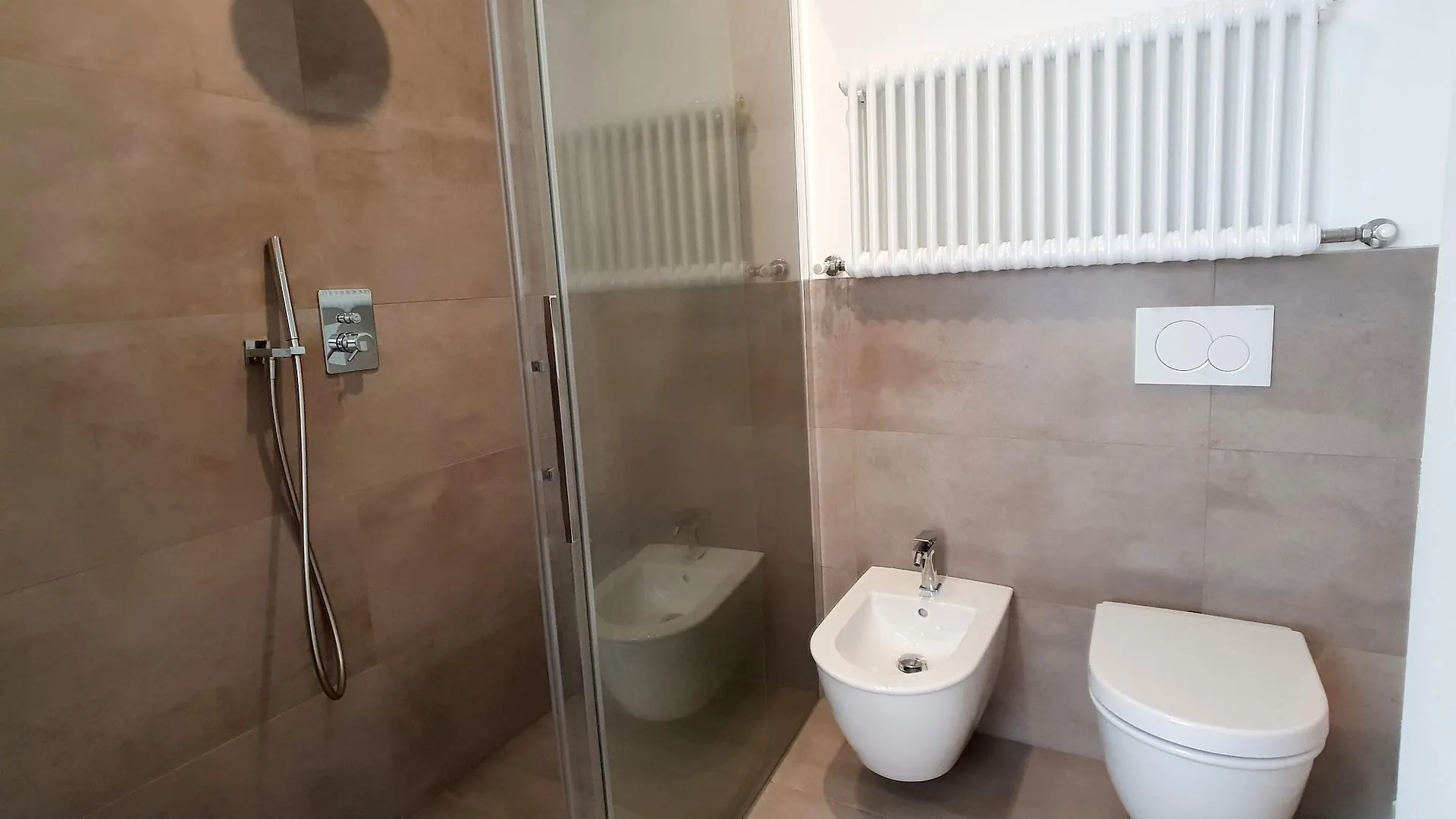 Design Central Apartment Bergamo Italy